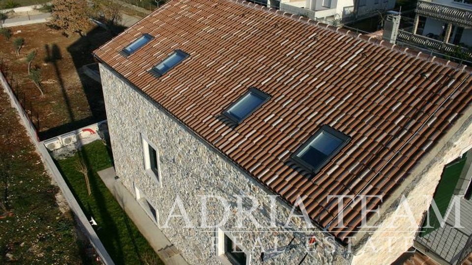 LUXURY STONE VILLA WITH POOL, NEAR ZADAR