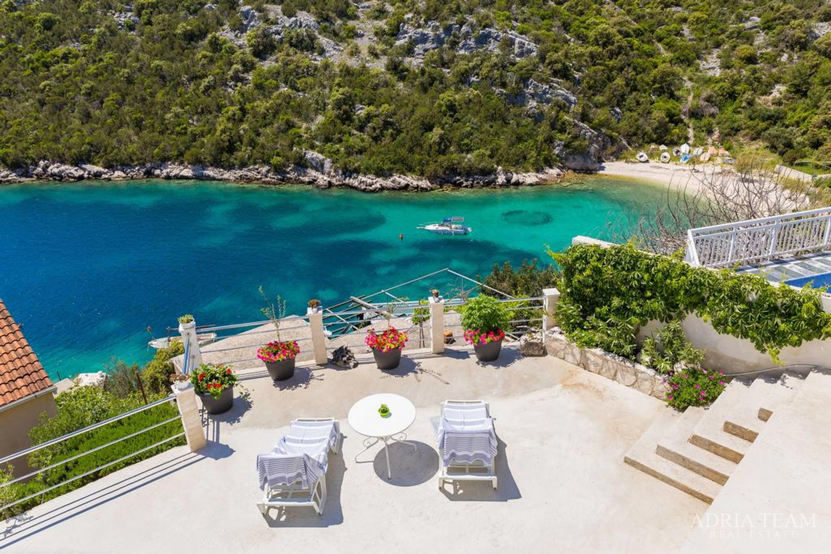 APARTMANSKA KUĆA, TROGIR