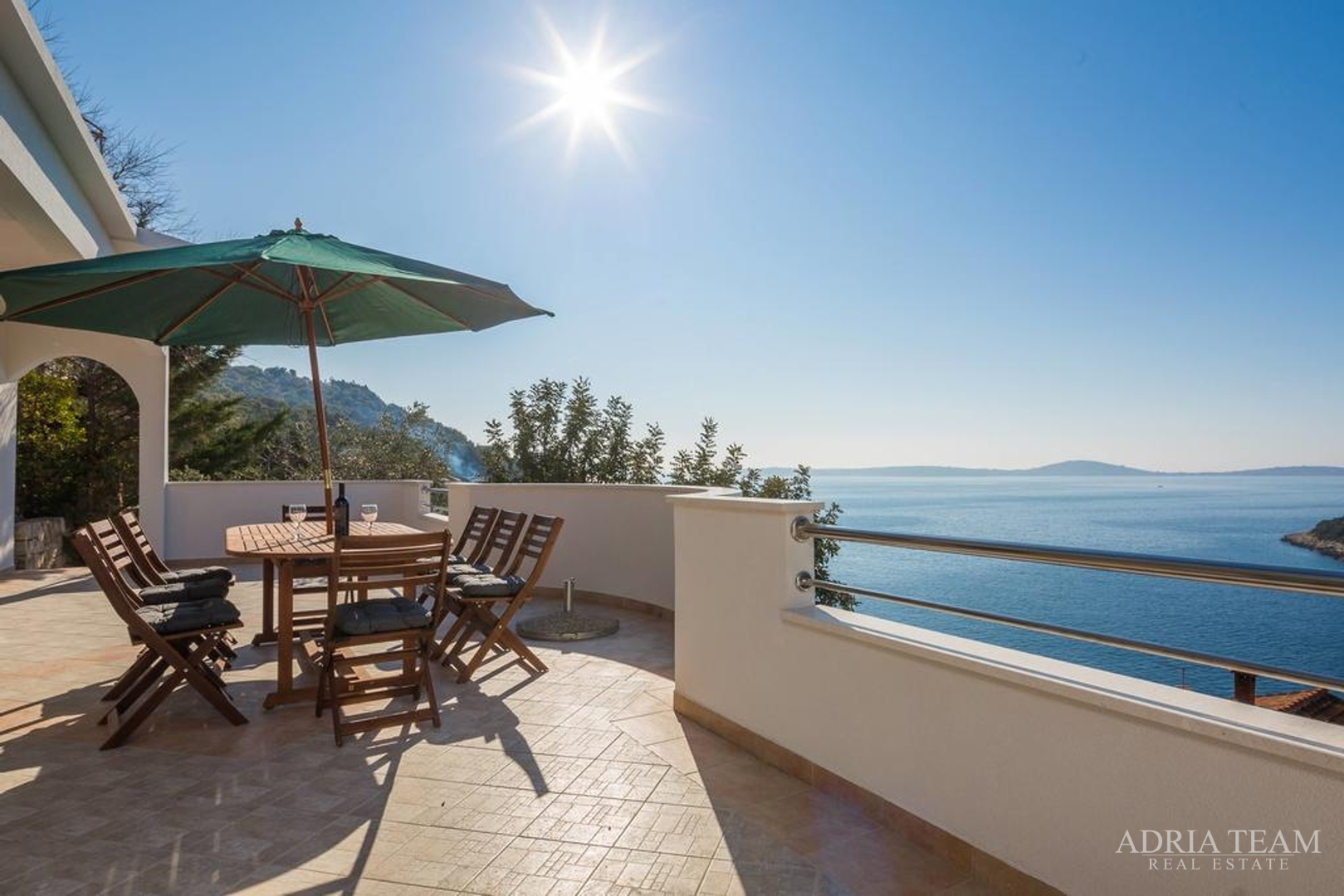 APARTMANSKA KUĆA, TROGIR