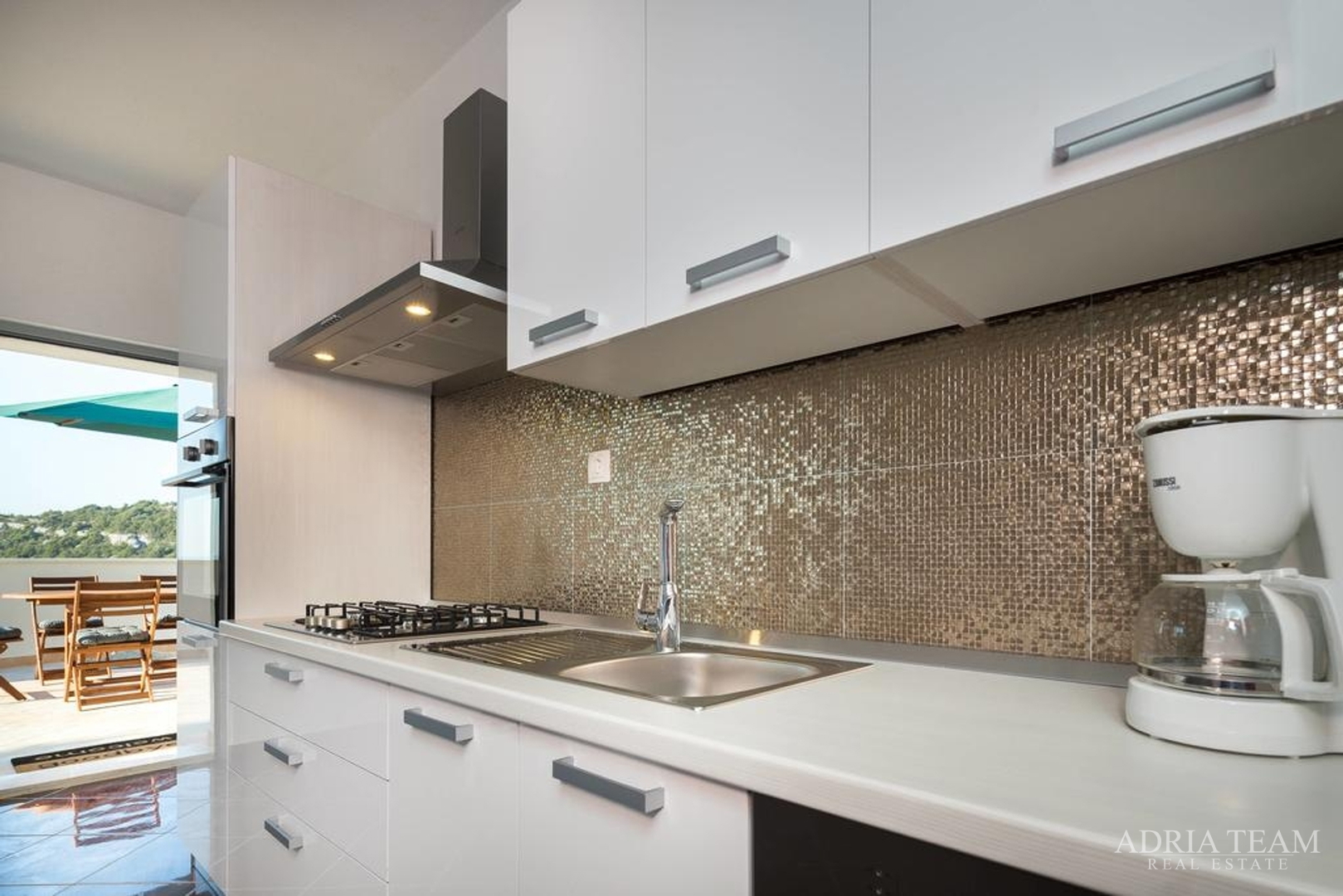 APARTMANSKA KUĆA, TROGIR