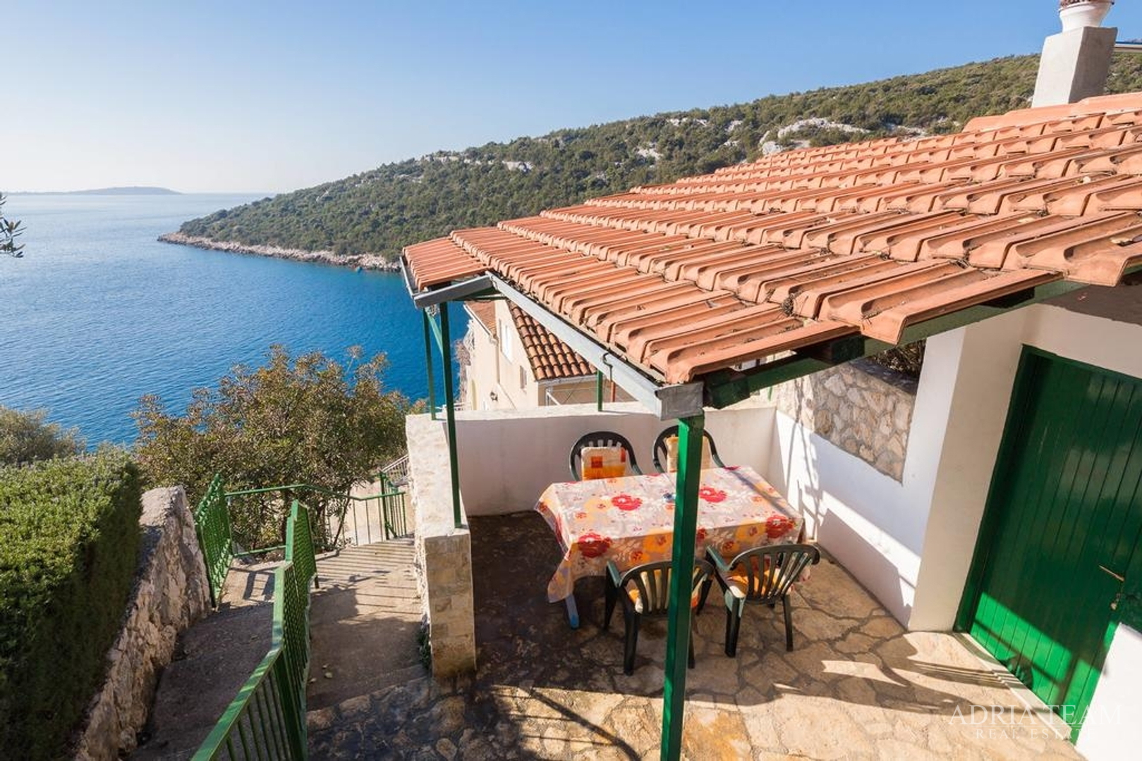 APARTMANSKA KUĆA, TROGIR