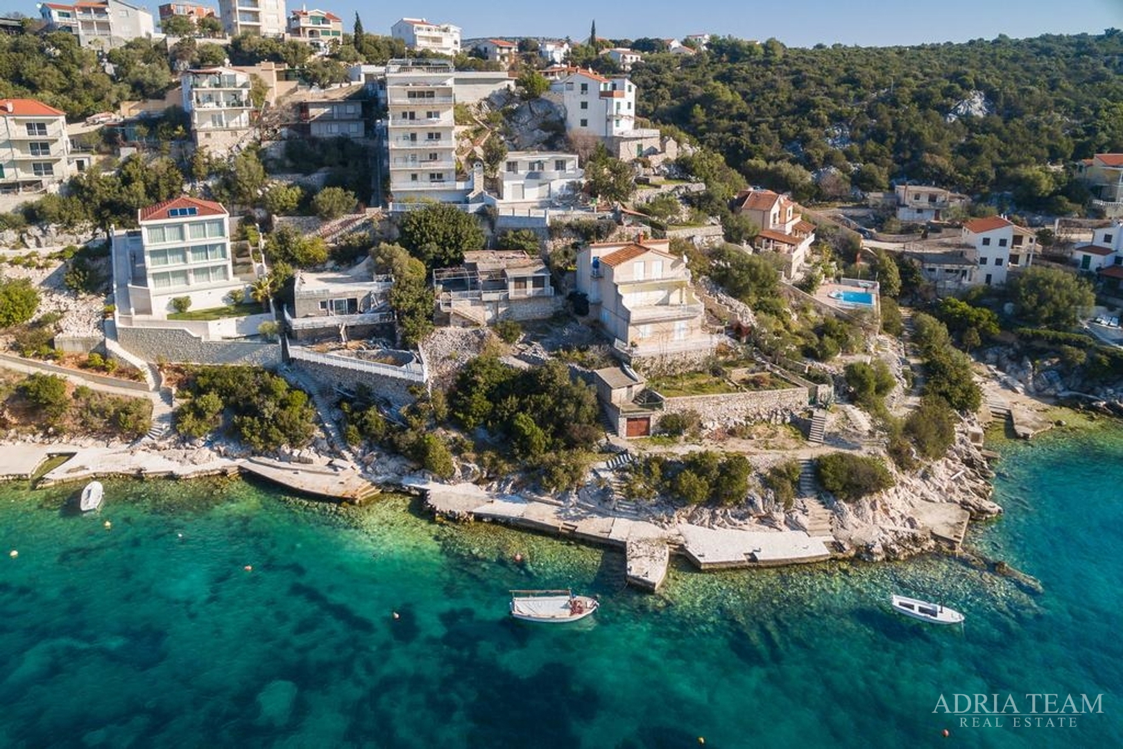 APARTMANSKA KUĆA, TROGIR