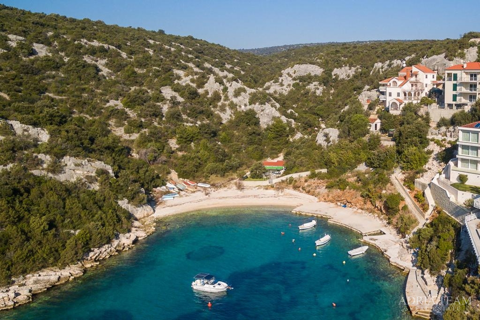 APARTMANSKA KUĆA, TROGIR