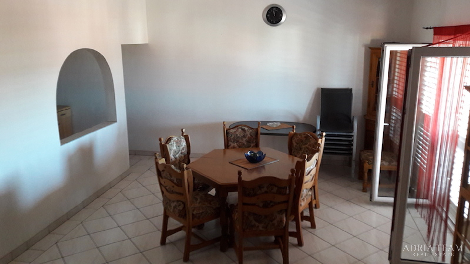 APARTMENT HOUSE - VIR