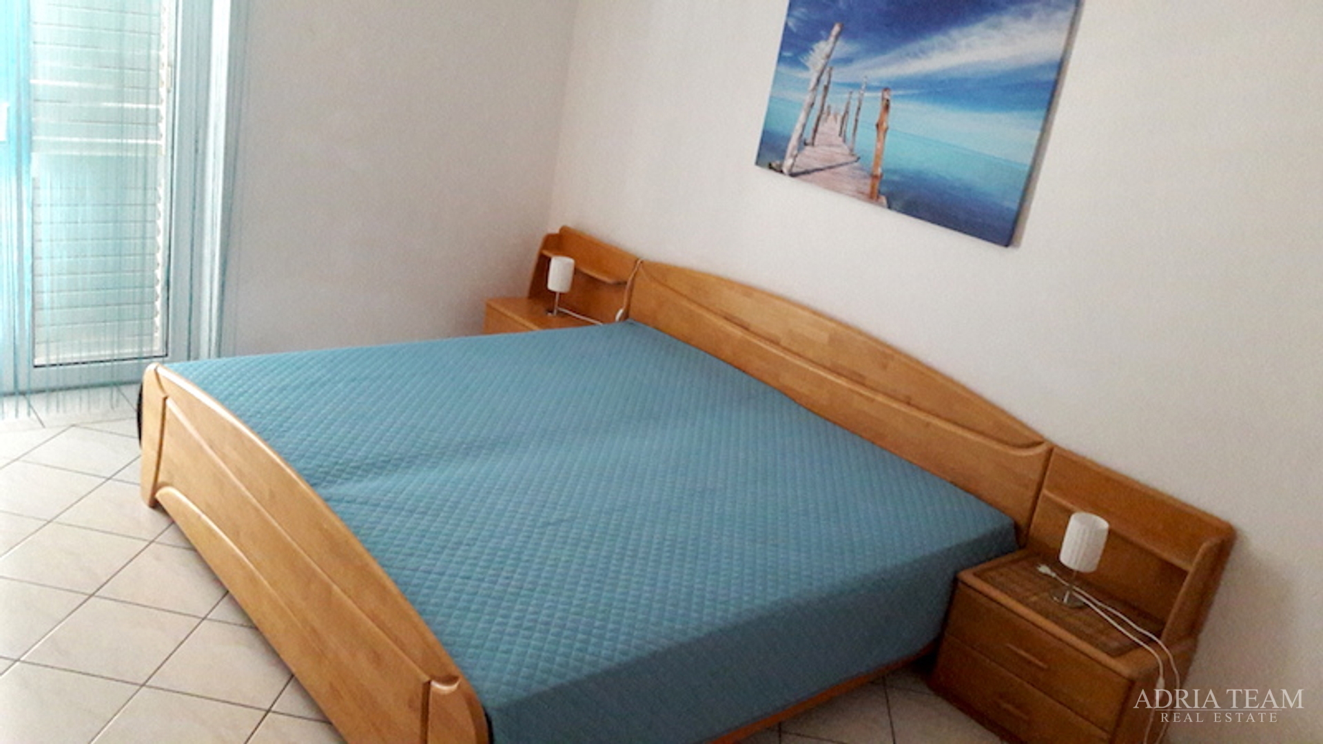 APARTMENT HOUSE - VIR