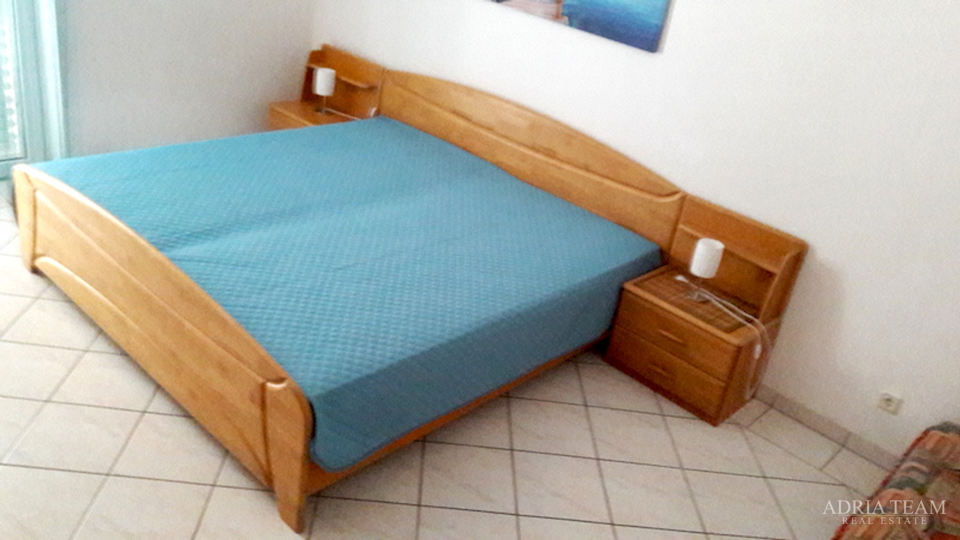 APARTMENT HOUSE - VIR