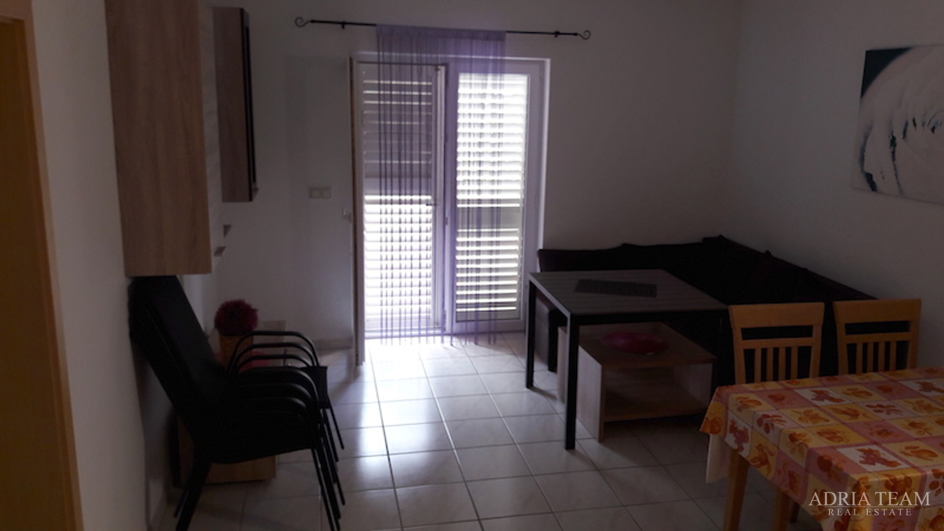 APARTMENT HOUSE - VIR