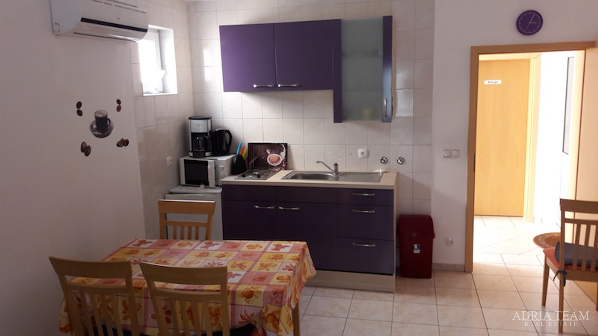 APARTMENT HOUSE - VIR