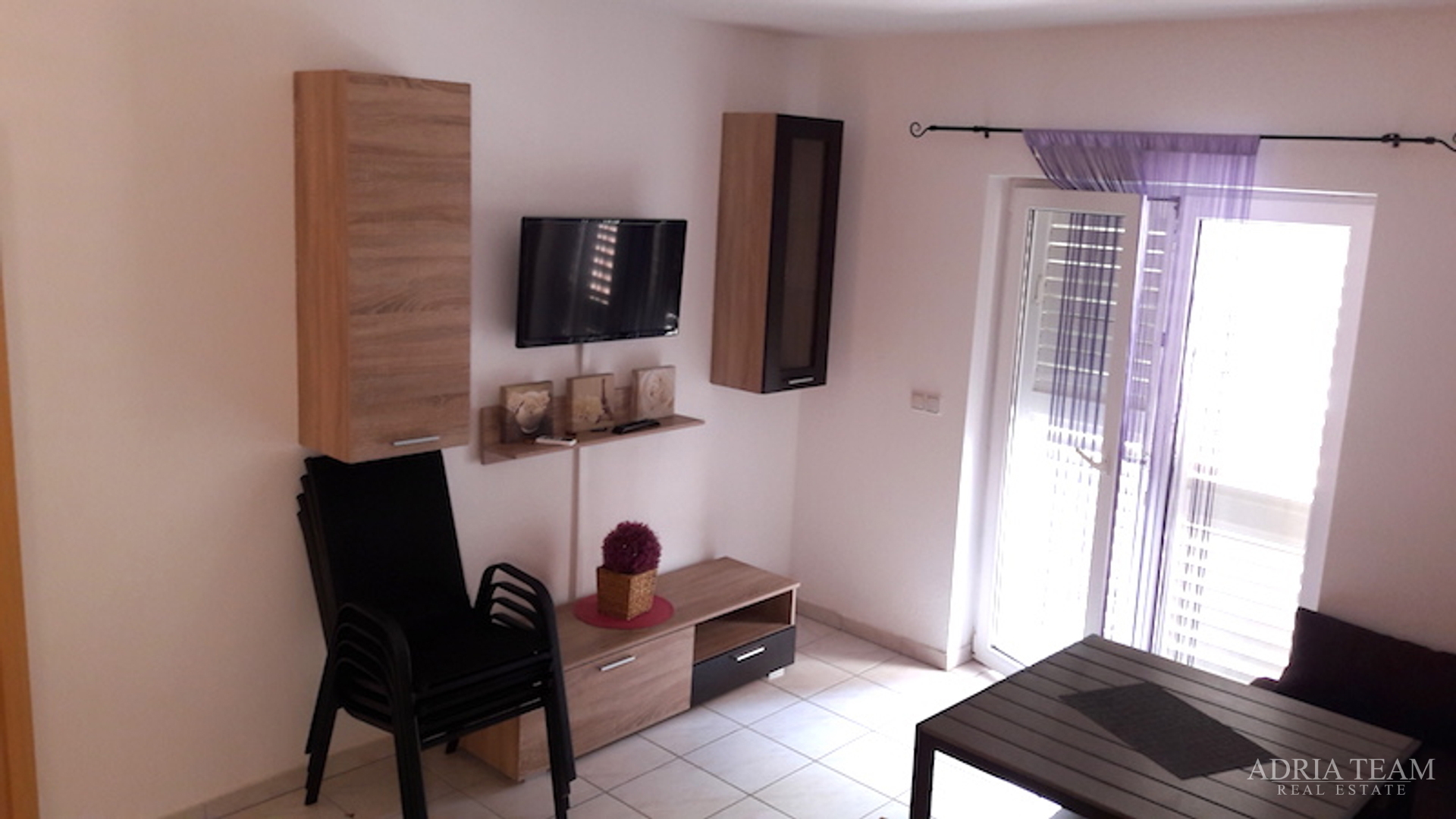 APARTMENT HOUSE - VIR