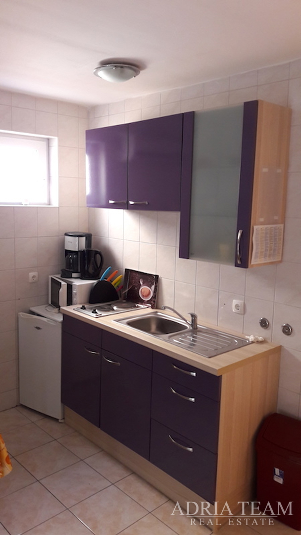 APARTMENT HOUSE - VIR