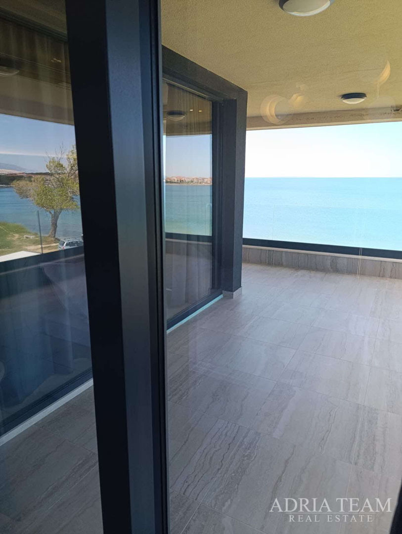 APARTMANI U NOVOGRADNJI, 20 m OD MORA - TOP POZICIJA!!! POVLJANA - PAG