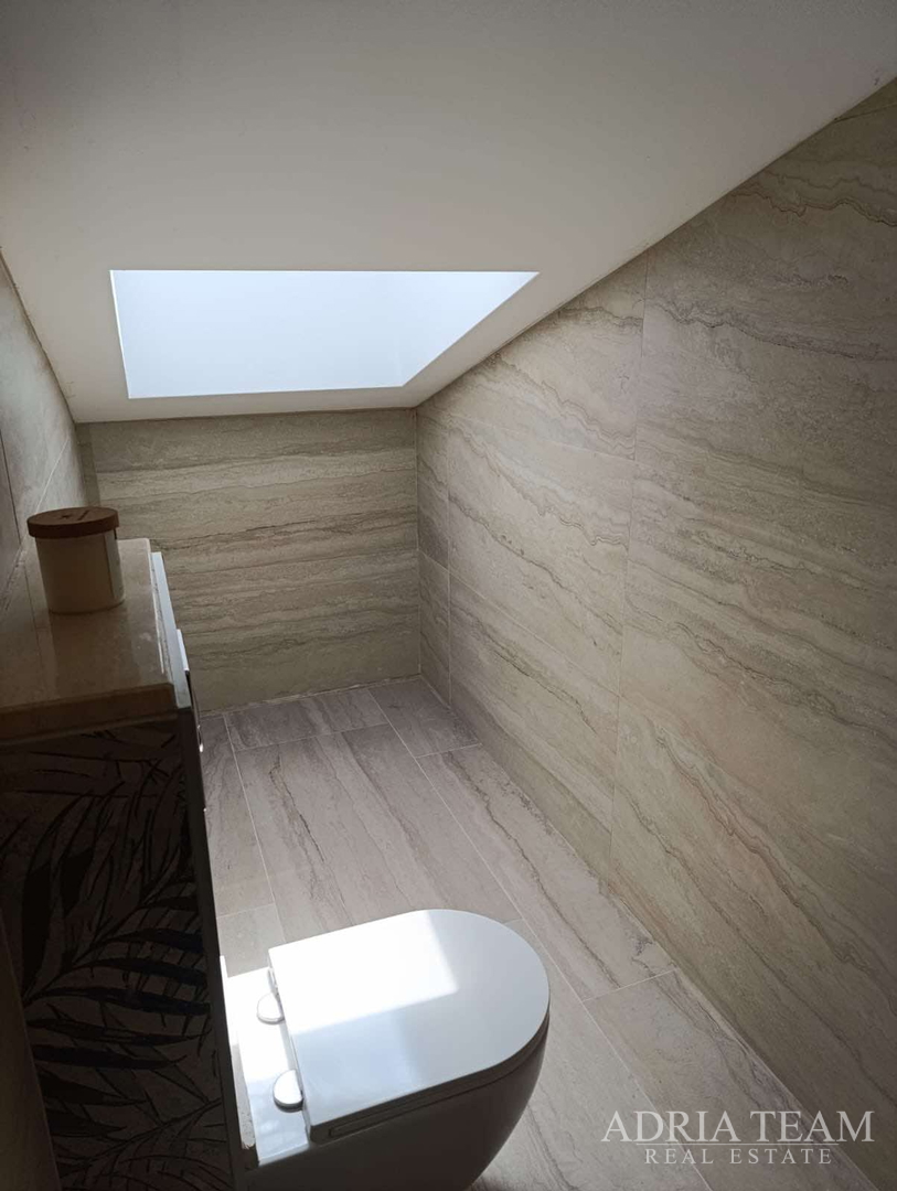 APARTMANI U NOVOGRADNJI, 20 m OD MORA - TOP POZICIJA!!! POVLJANA - PAG