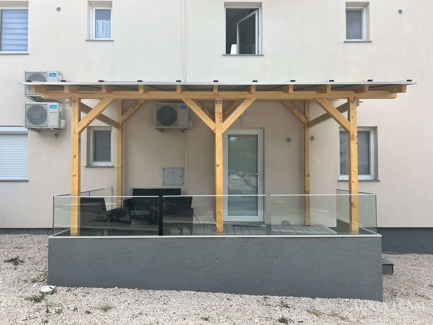 EINZIMMERAPARTMENT KOMPLETT RENOVIERT! 100 m VOM MEER, VIR - ZADAR