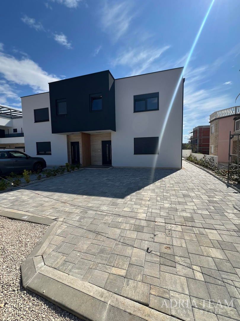 POLOVICA DVOJNE KUĆE,  NOVOGRADNJA - VIR