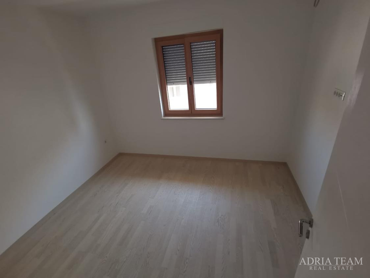 LUKSUZNI APARTMAN - 1. RED DO MORA