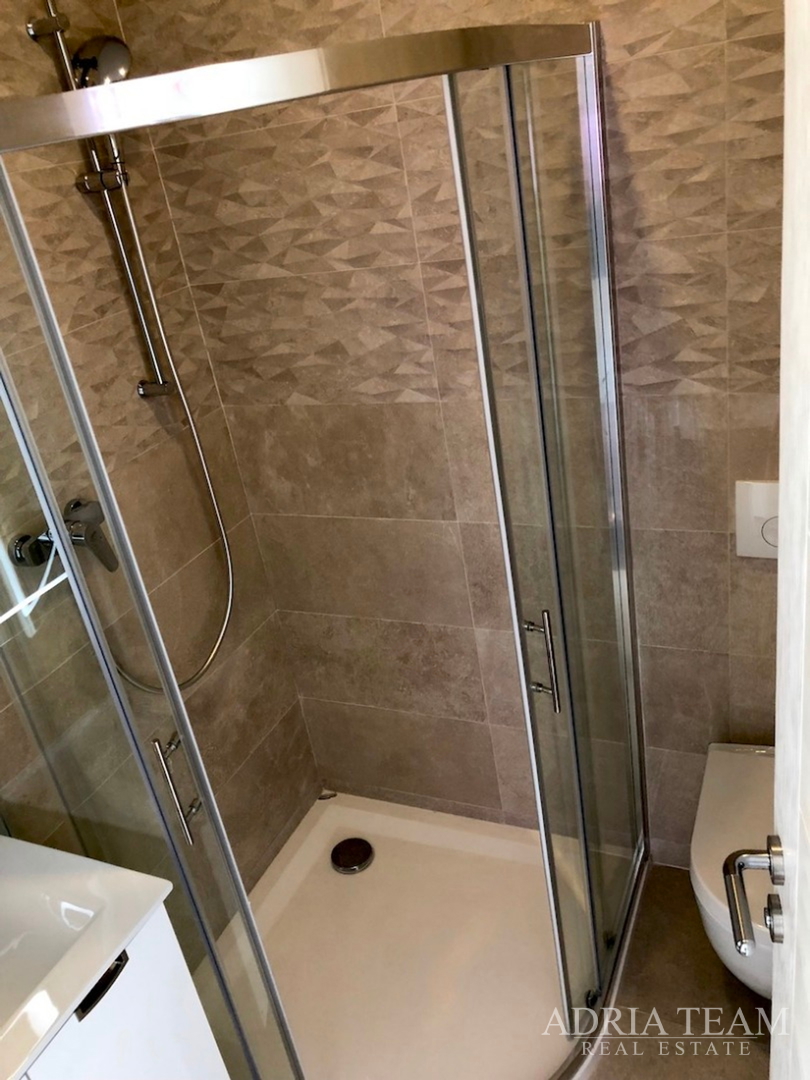 LUKSUZNI APARTMAN - 1. RED DO MORA