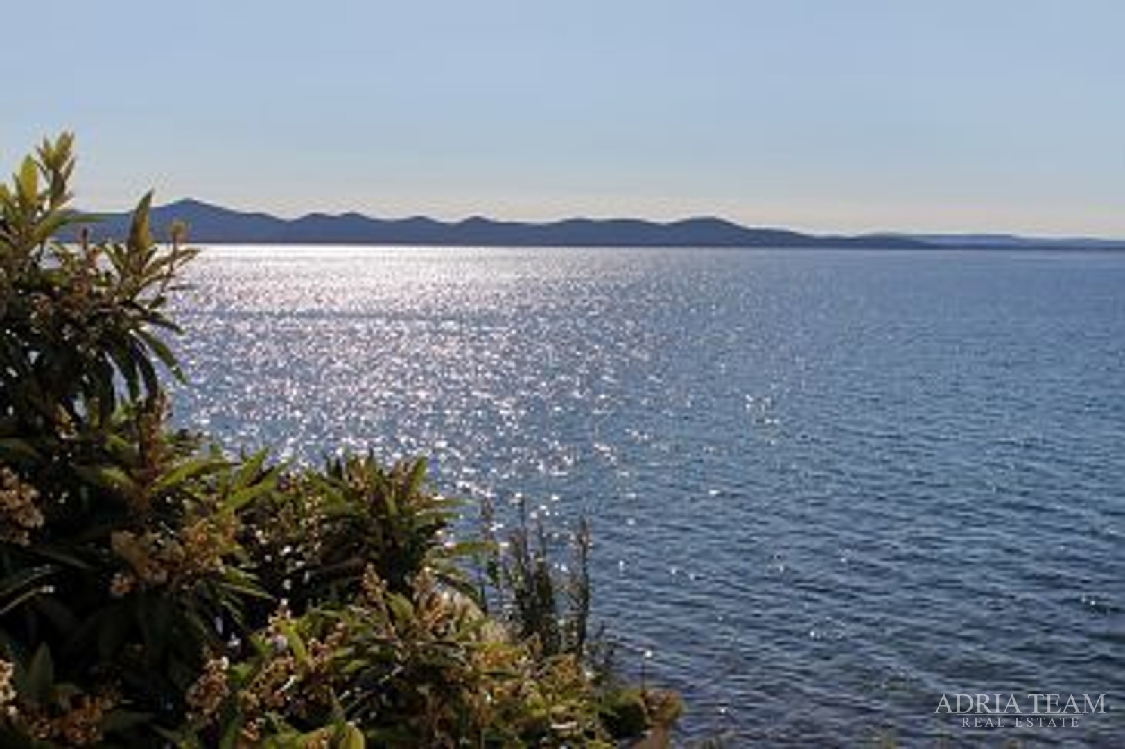 GRAĐEVINSKO ZEMLJIŠTE, PRVI RED DO MORA, IZVRSNA INVESTICIJSKA PONUDA!