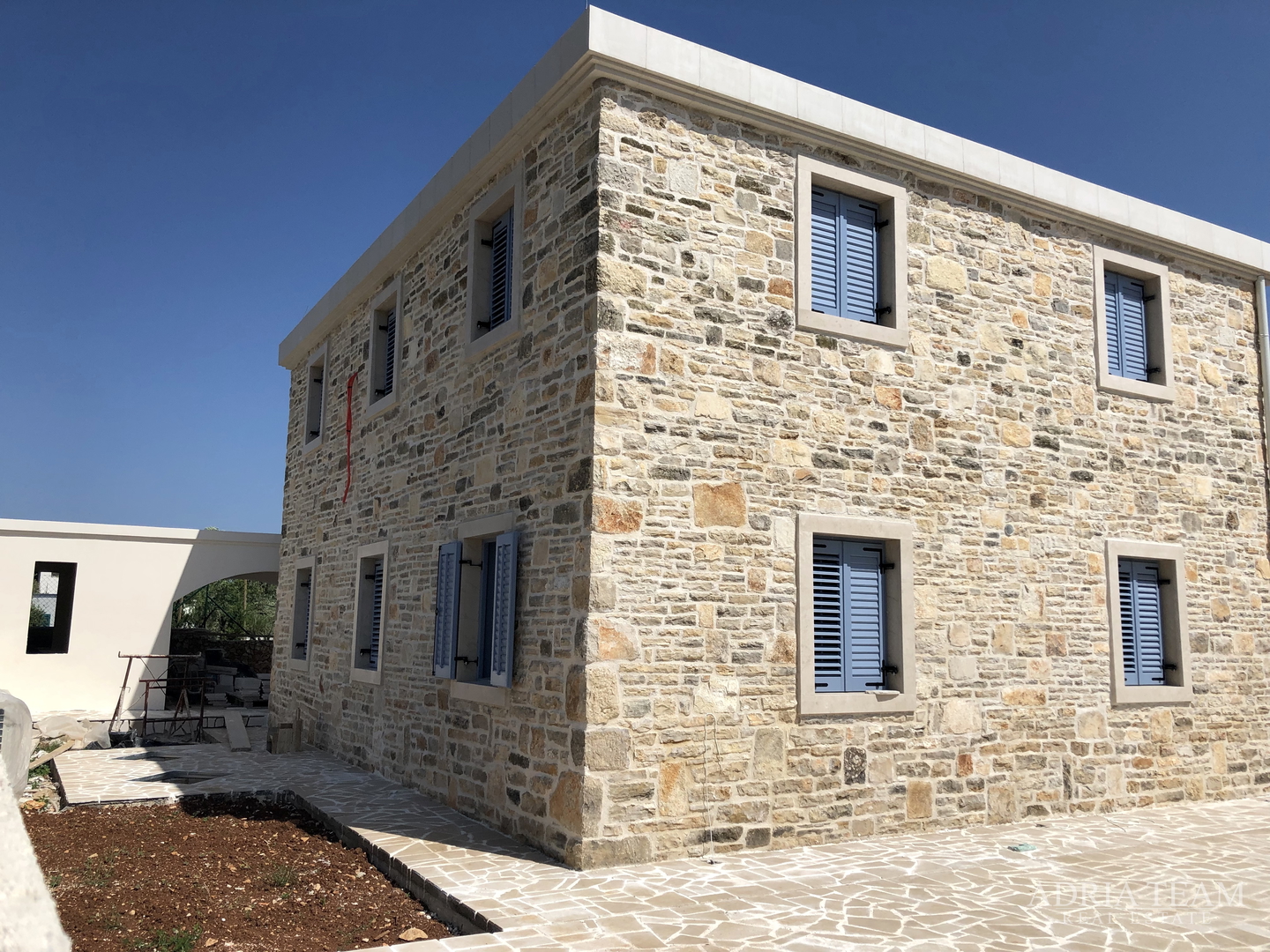 LUXUSVILLEN MIT POOL, 2. REIHE AM MEER, PAŠMAN