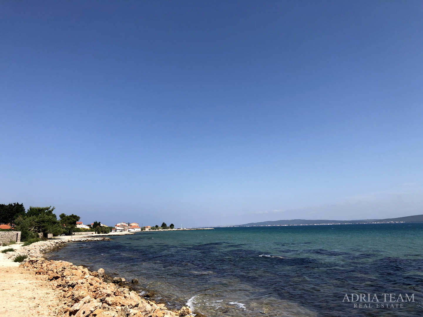 LUXUSVILLEN MIT POOL, 2. REIHE AM MEER, PAŠMAN
