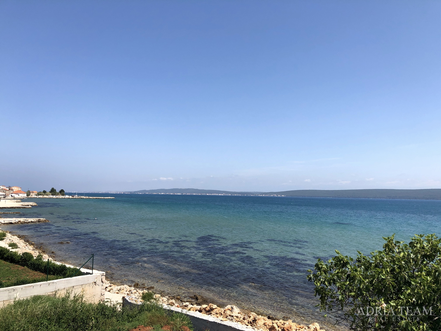 LUXUSVILLEN MIT POOL, 2. REIHE AM MEER, PAŠMAN