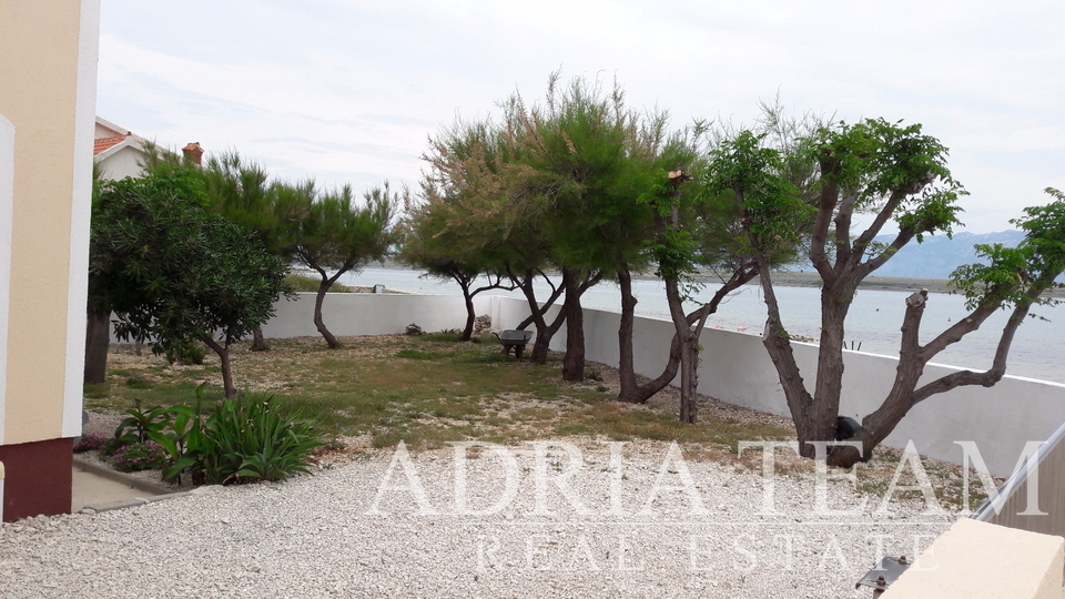 APARTMENT HOUSE - FIRST ROW TO THE SEA