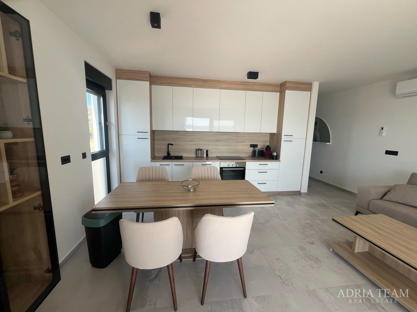 NEUE WOHNUNGEN MIT OFFENEM MEERBLICK, MASLENICA