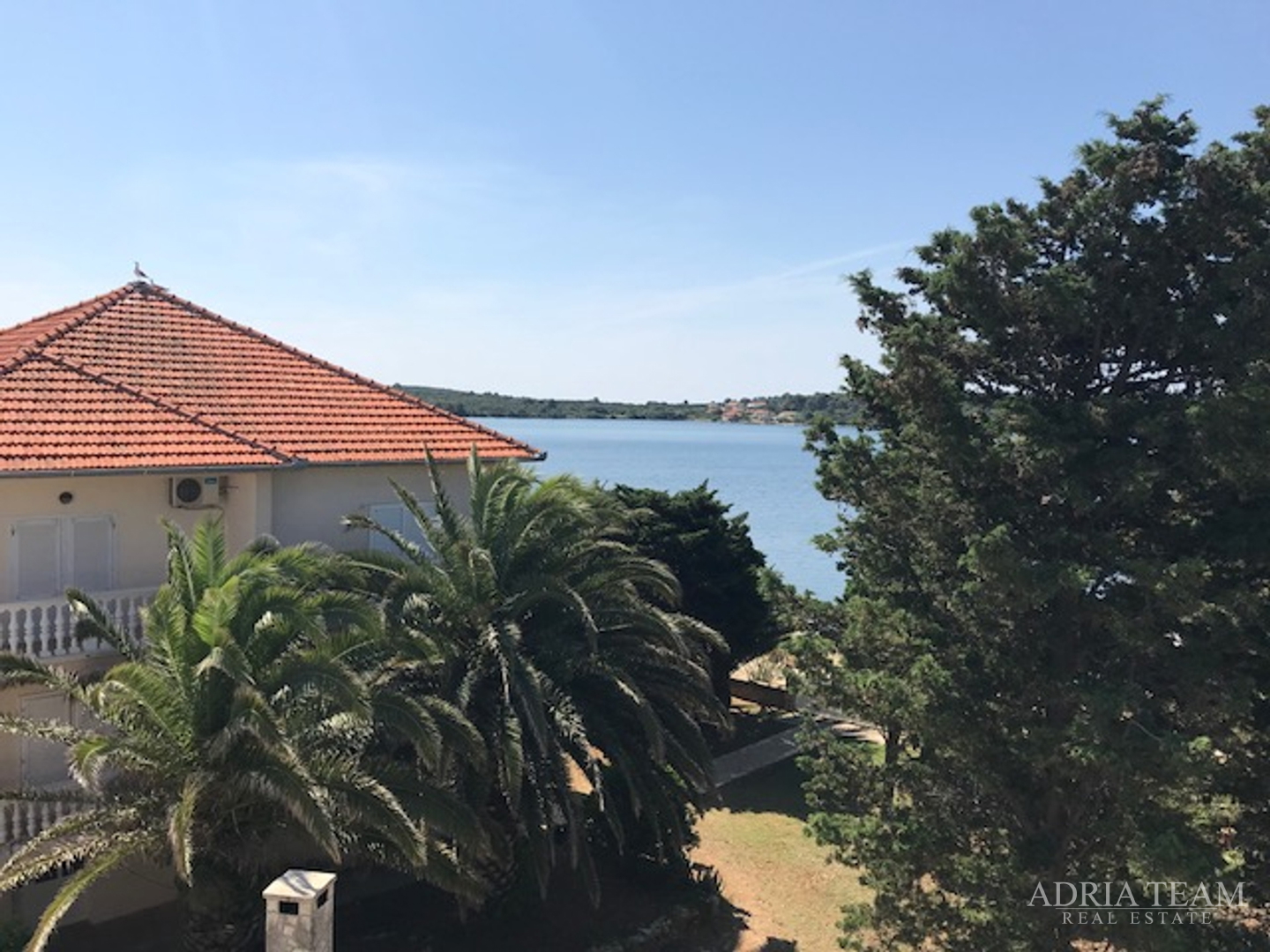 DVOSOBNI APARTMAN, 35 m OD MORA, VERUNIĆ - DUGI OTOK