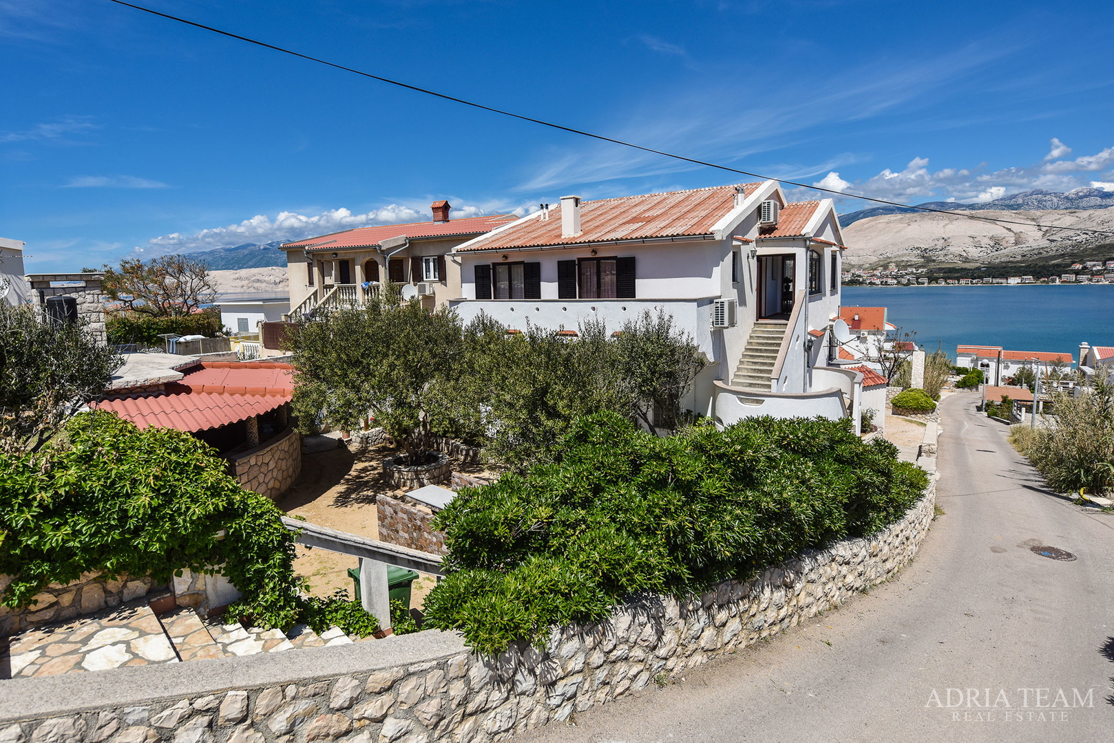 APARTMENTS IN A HOUSE, 150 M FROM THE SEA - PAG