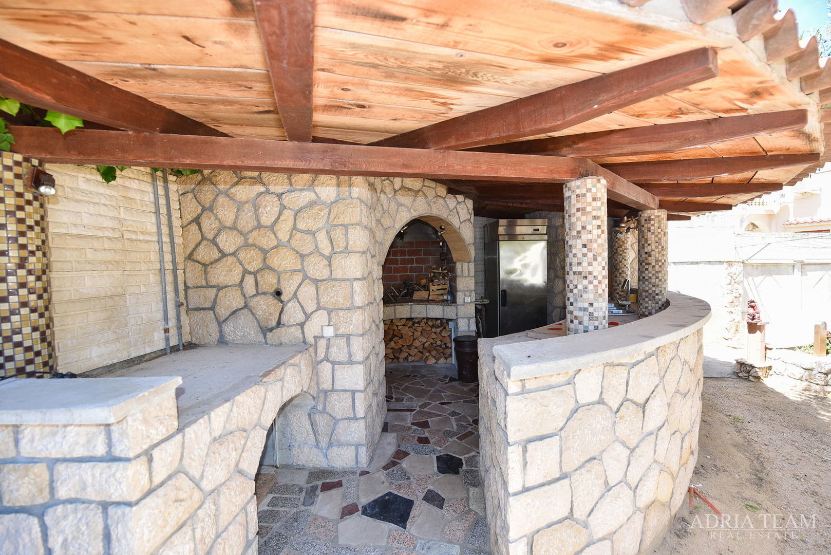 APARTMENTS IN A HOUSE, 150 M FROM THE SEA - PAG