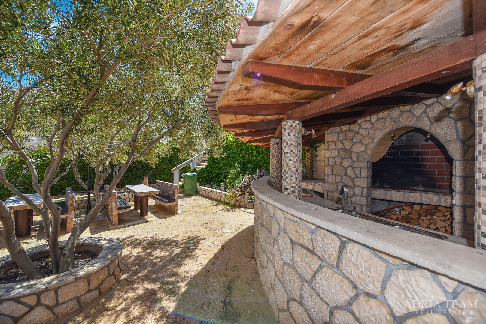 APARTMENTS IN A HOUSE, 150 M FROM THE SEA - PAG