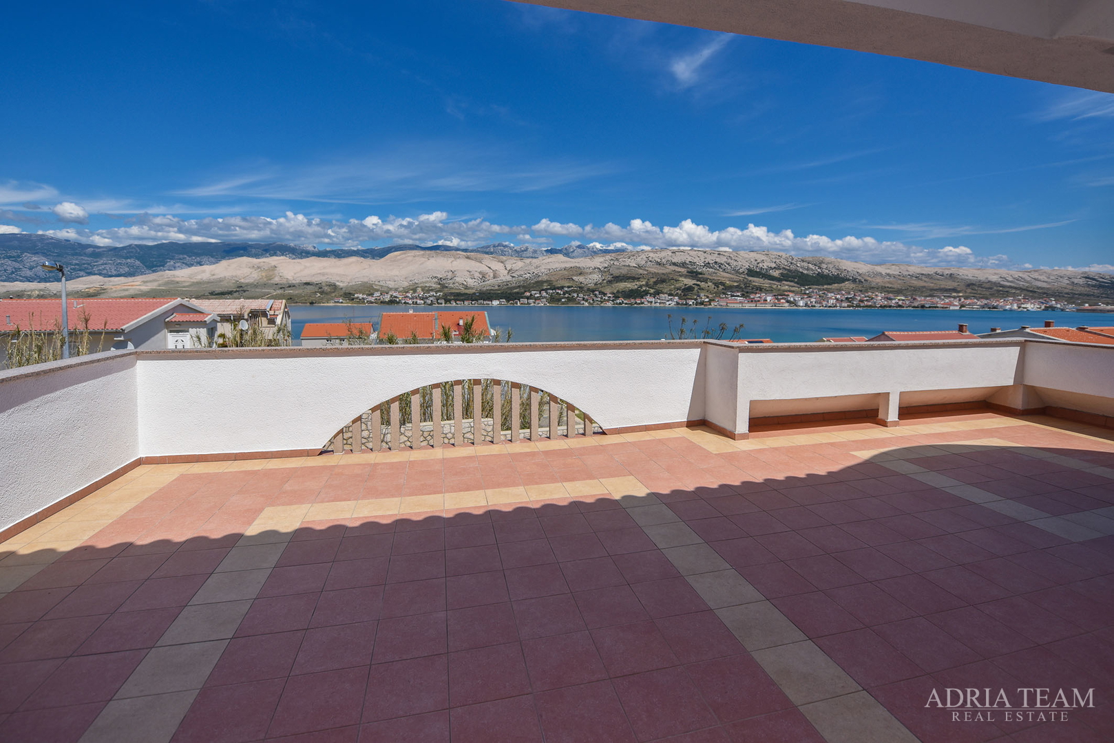 APARTMENTS IN A HOUSE, 150 M FROM THE SEA - PAG