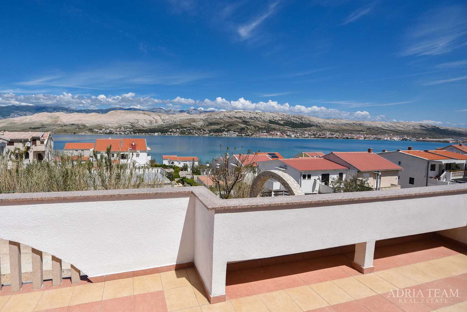 APARTMENTS IN A HOUSE, 150 M FROM THE SEA - PAG