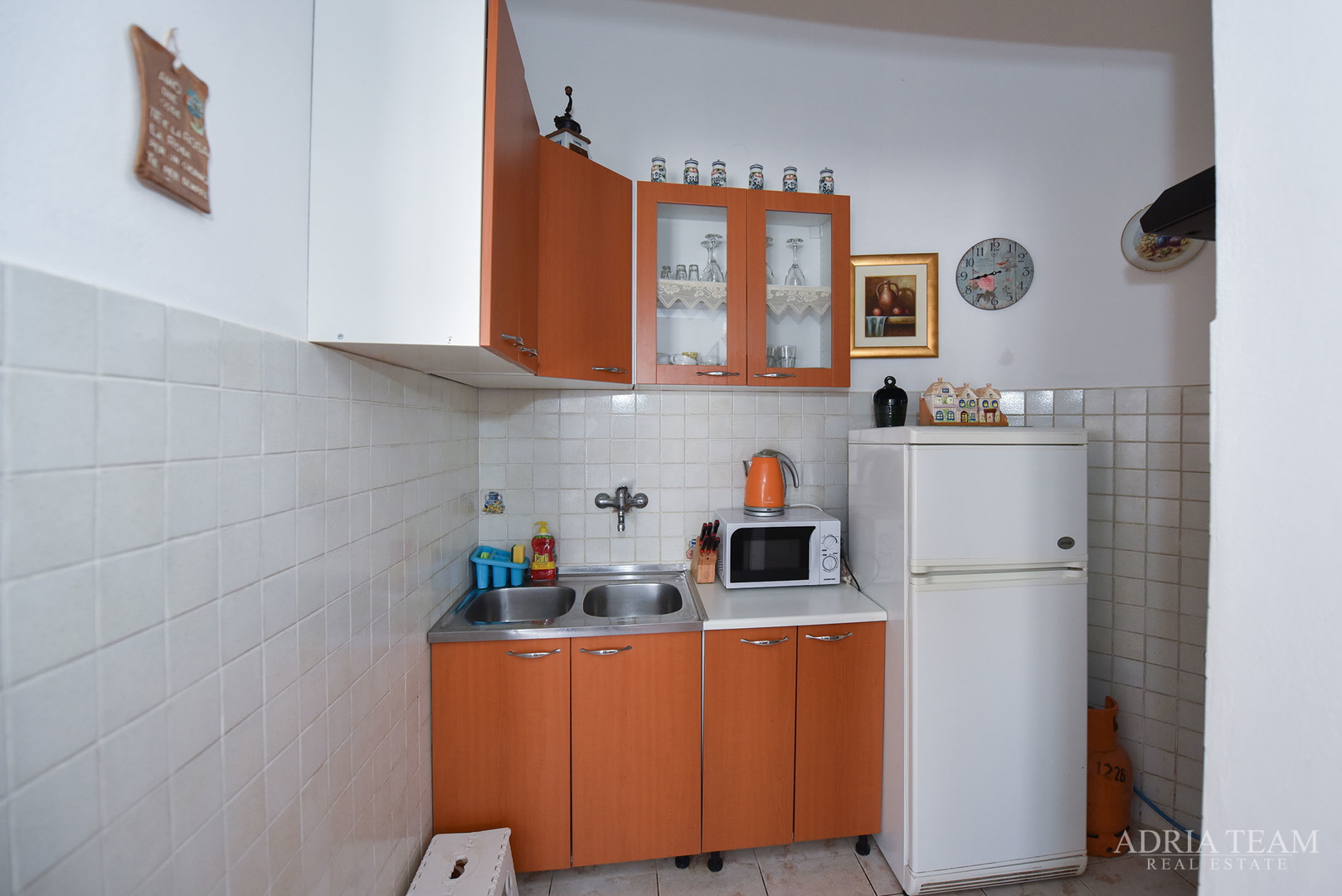 APARTMENTS IN A HOUSE, 150 M FROM THE SEA - PAG