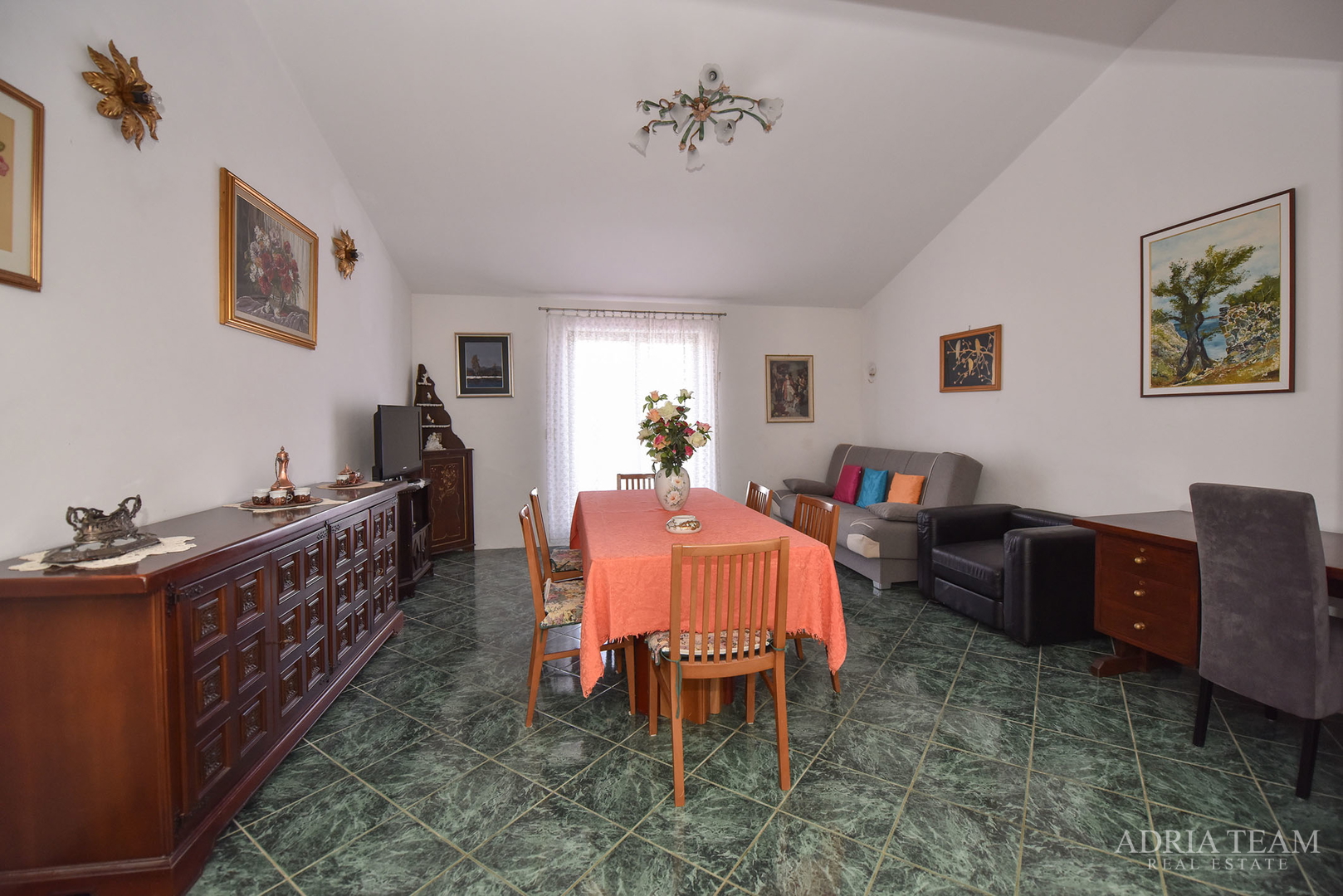 APARTMENTS IN A HOUSE, 150 M FROM THE SEA - PAG