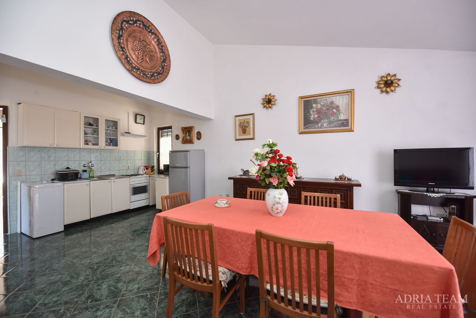 APARTMENTS IN A HOUSE, 150 M FROM THE SEA - PAG