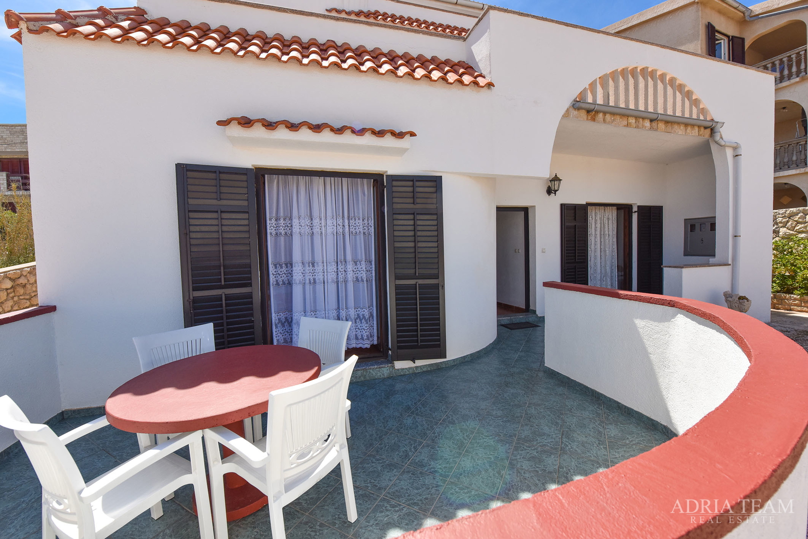 APARTMENTS IN A HOUSE, 150 M FROM THE SEA - PAG