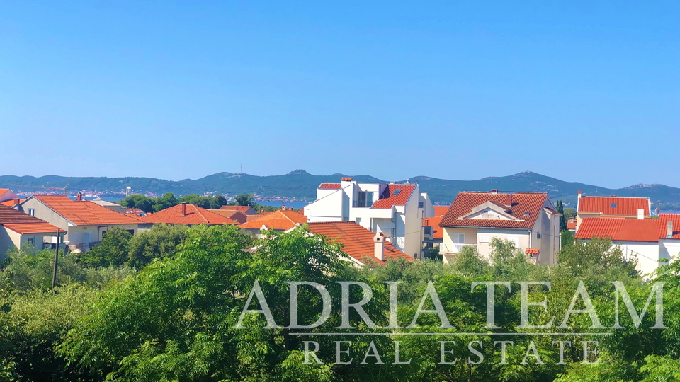 RODINNÁ VILA S VELKOU ZAHRADOU, TOP POZICE, ZADAR - BORIK