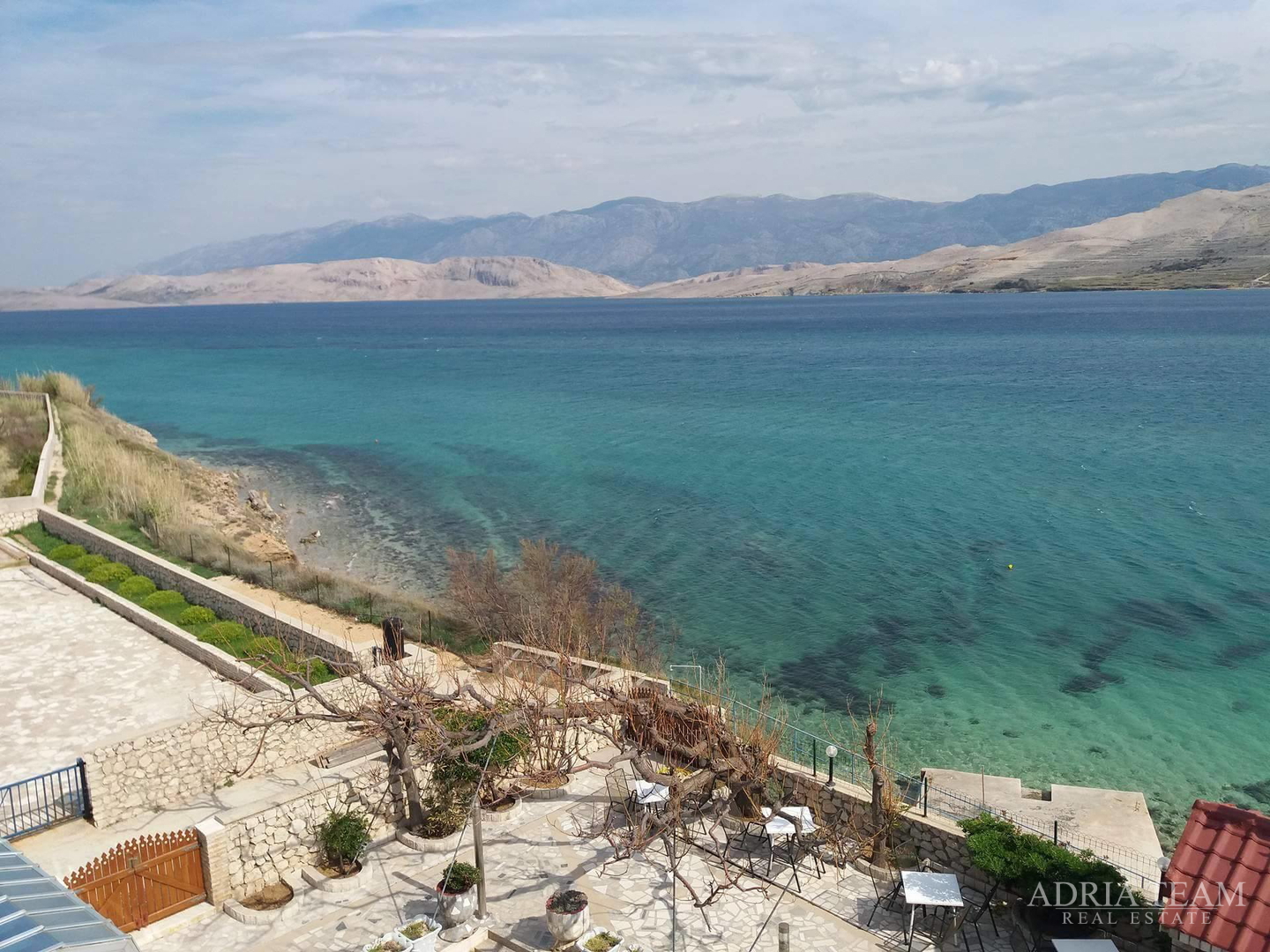 HOTEL NA SAMOJ PLAŽI, FENOMENALNA INVESTICIJSKA PRILIKA! PAG