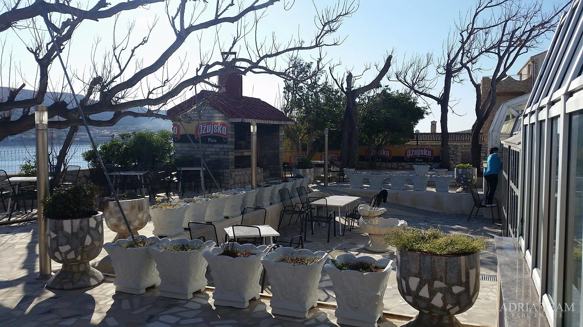 HOTEL NA SAMOJ PLAŽI, FENOMENALNA INVESTICIJSKA PRILIKA! PAG