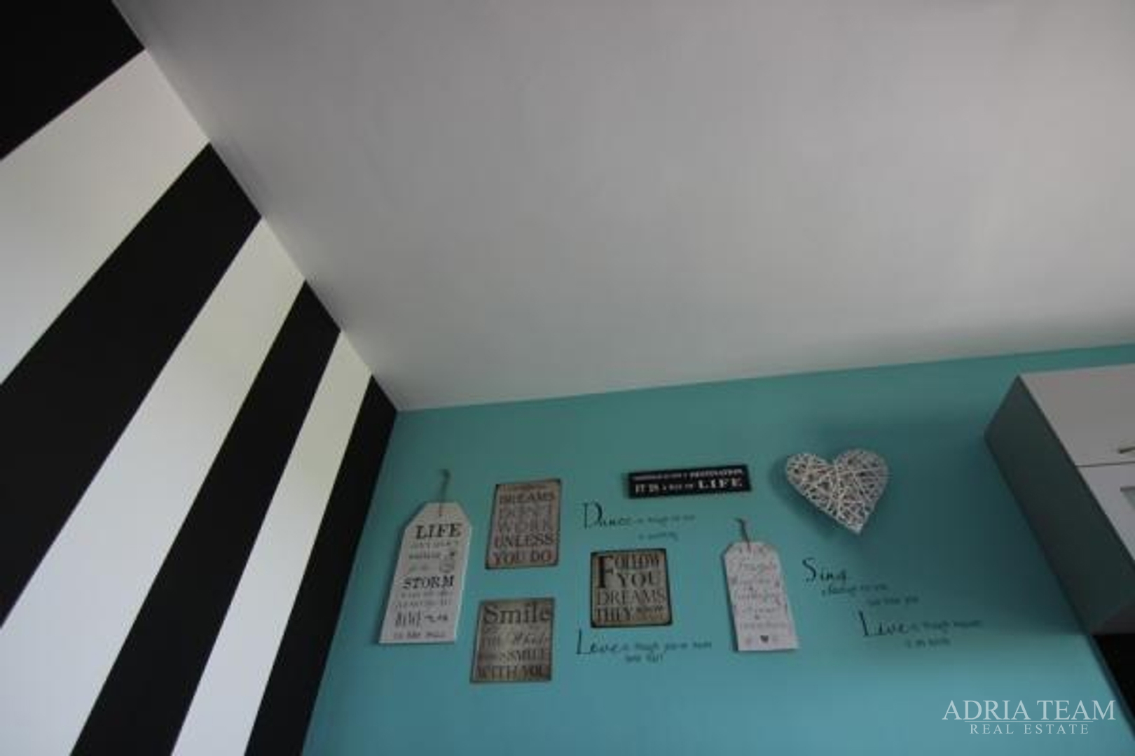 APARTMENT HOUSE WITH 7 APARTMENTS, PRIVLAKA