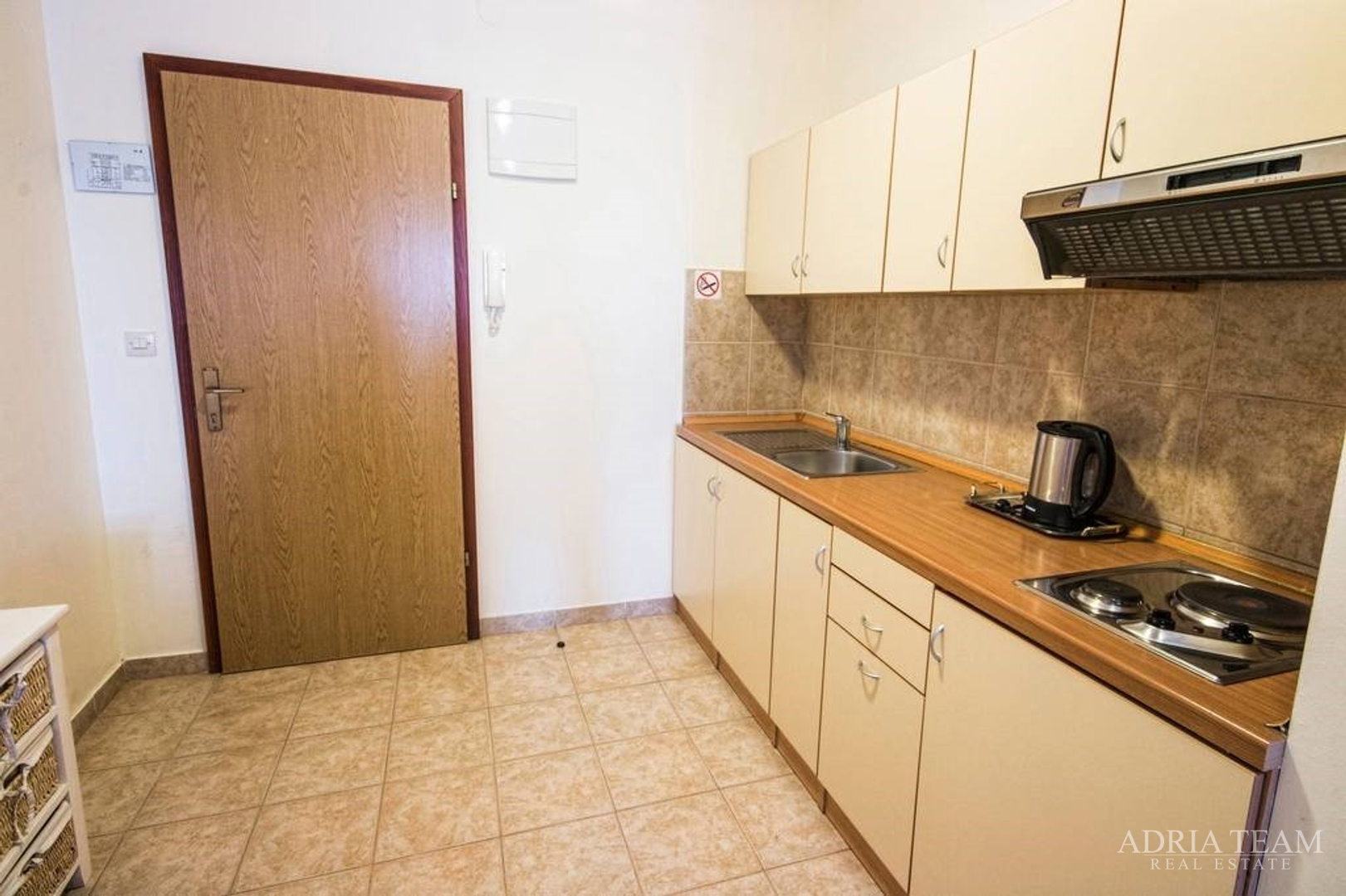 EKSKLUZIVNO!!! HOTEL 3***, 1. RED DO MORA, TOP - POZICIJA!