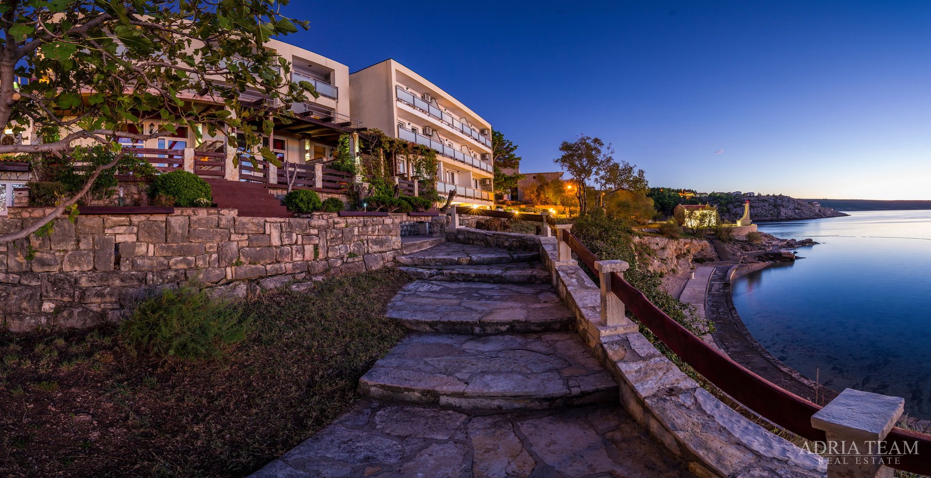 EKSKLUZIVNO!!! HOTEL 3***, 1. RED DO MORA, TOP - POZICIJA!