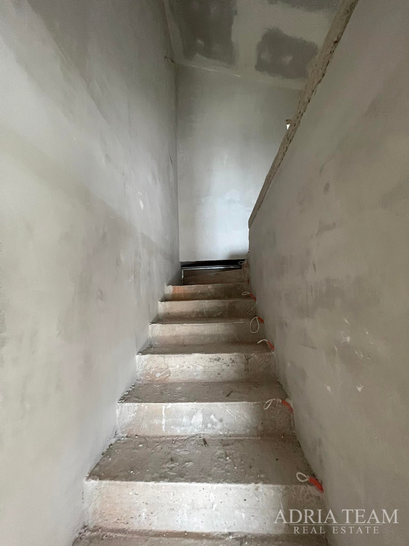 KUĆICE U NIZU, 50 m OD MORA, ODLIČNA POZICIJA, NIN - ZATON
