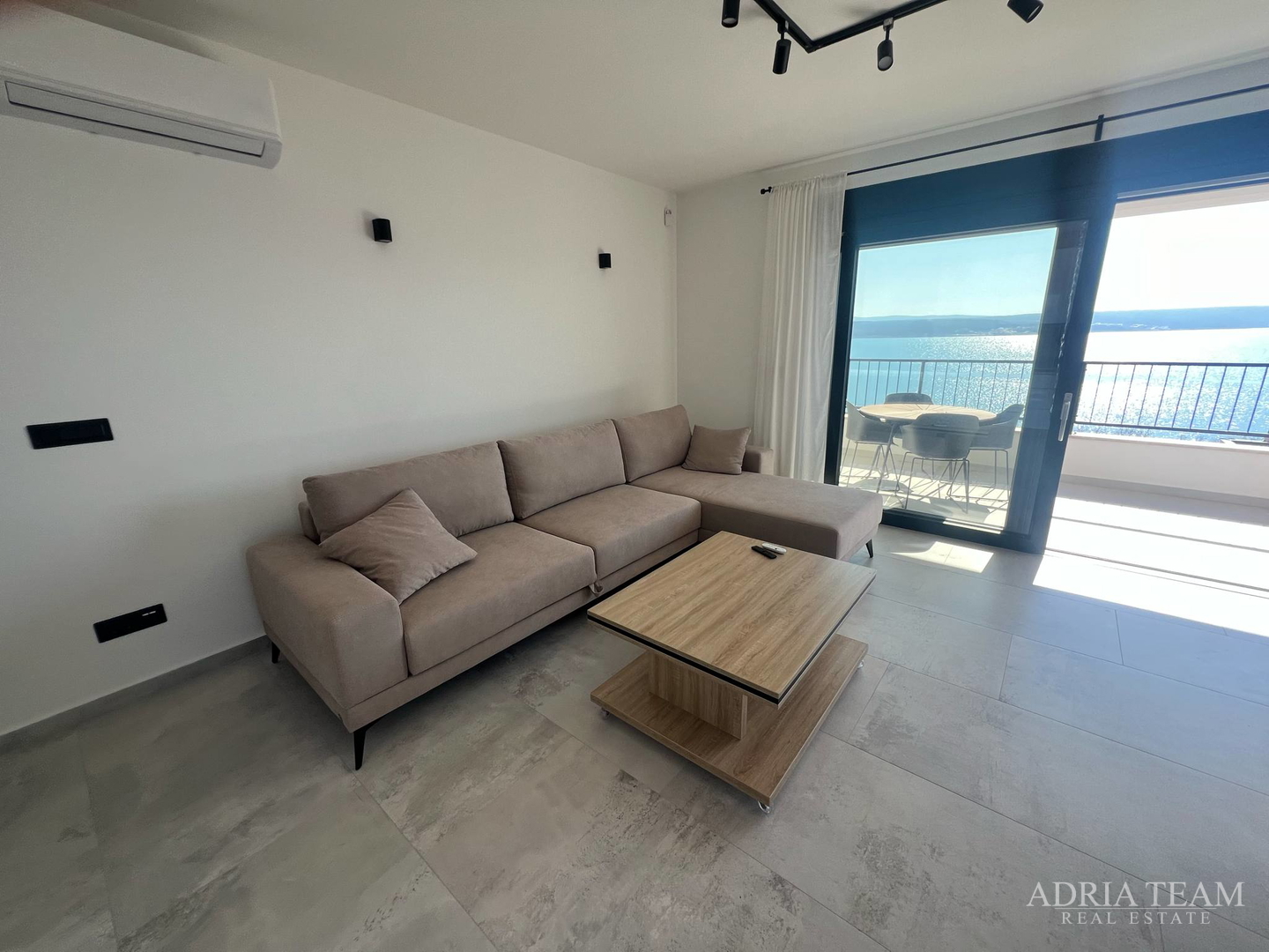 NEUE WOHNUNGEN MIT OFFENEM MEERBLICK, MASLENICA