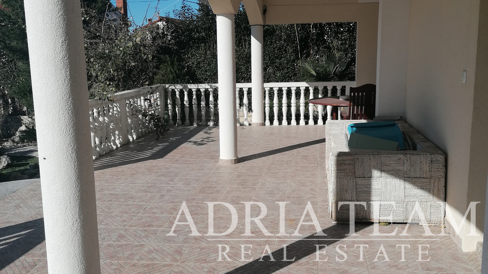 APARTMENT HOUSE WITH 3 APARTMENTS, 120 M FROM THE SEA, PETRCANE - ZADAR