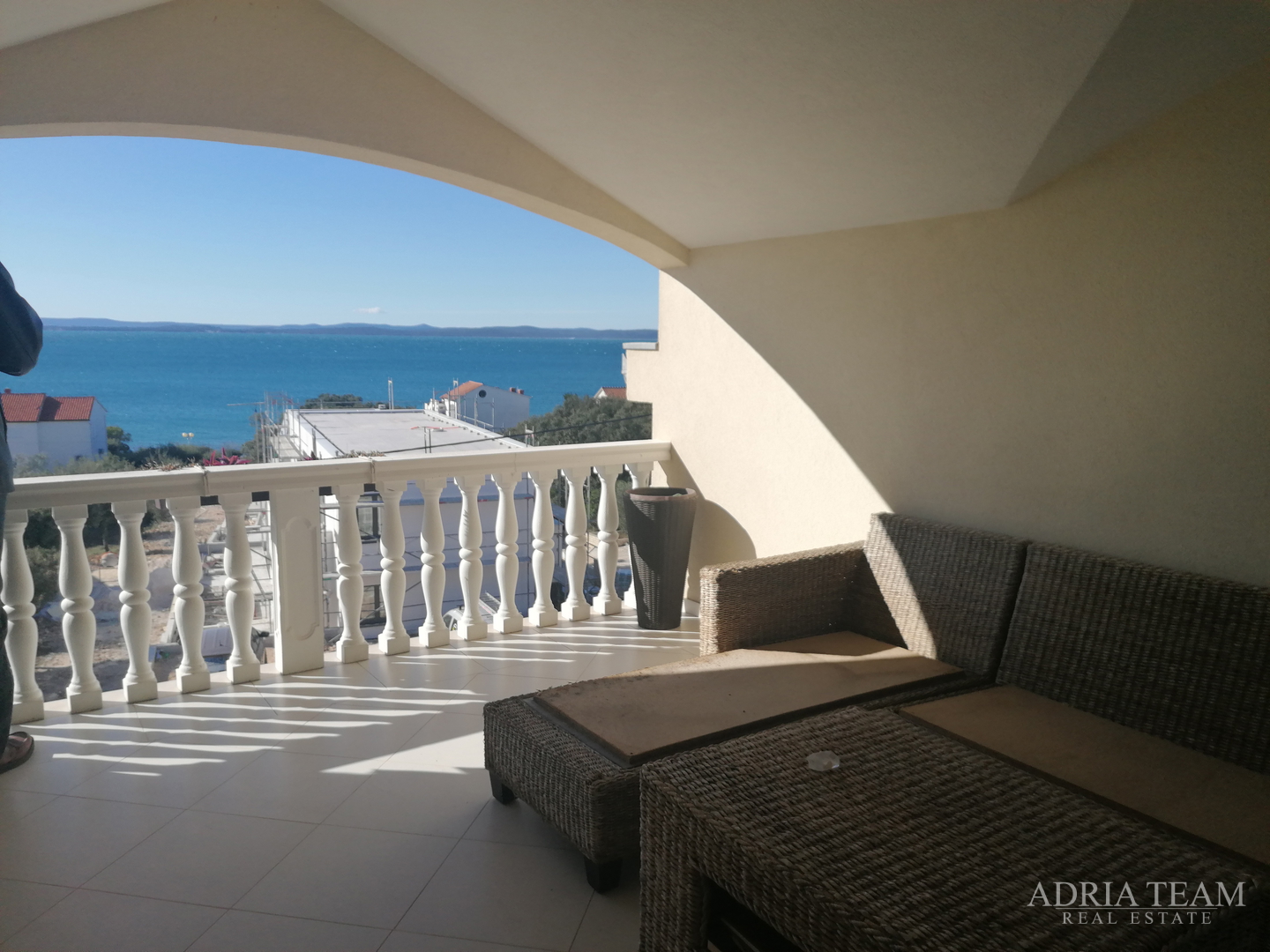 APARTMENT HOUSE WITH 3 APARTMENTS, 120 M FROM THE SEA, PETRČANE - ZADAR