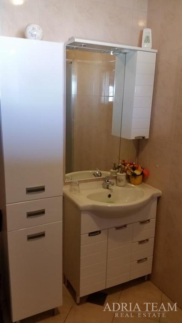 2 KUĆE S BAZENOM, MIRNA I TIHA POZICIJA, PAG - POVLJANA