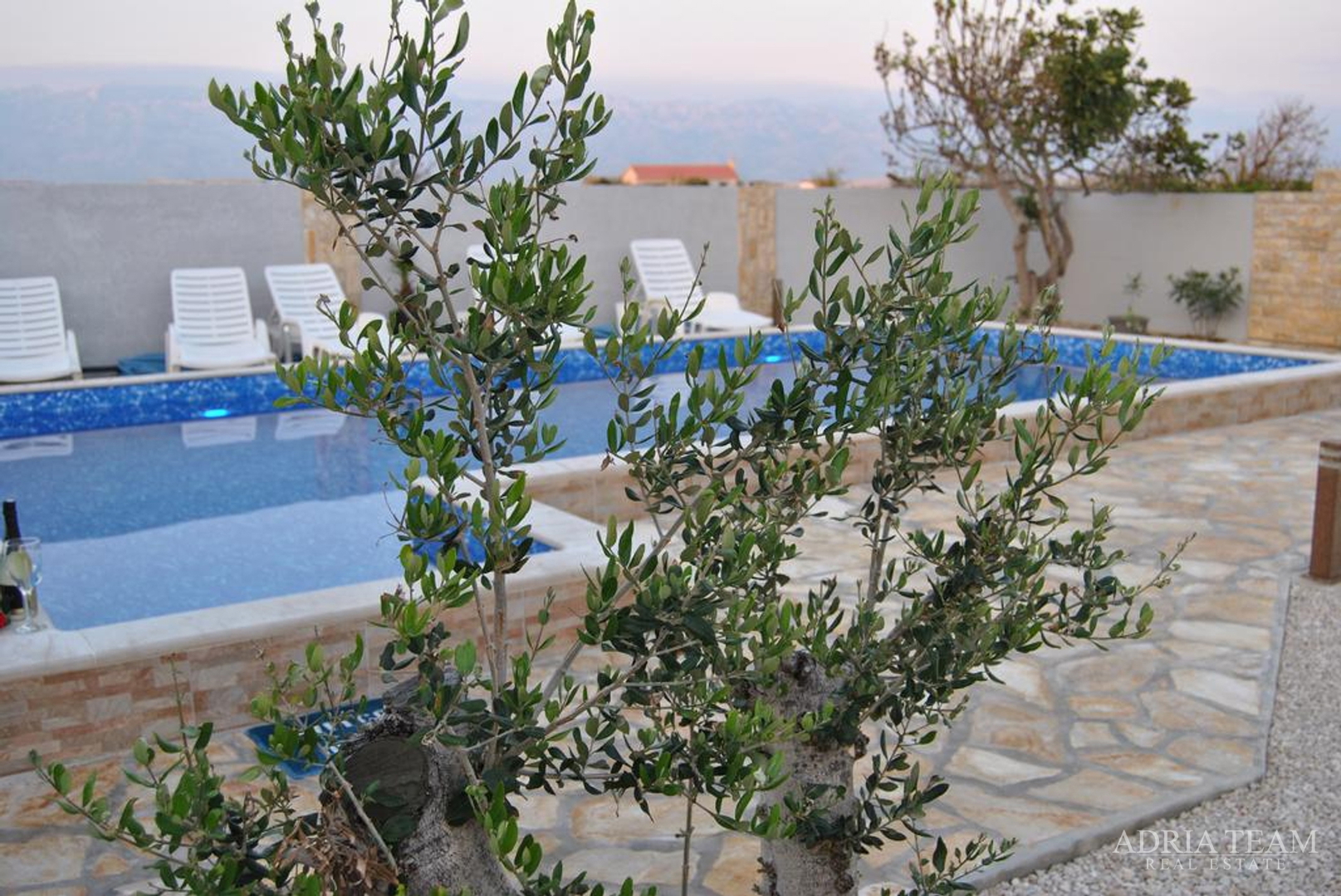 KUĆA S BAZENOM, TIHA I MIRNA POZICIJA, PAG - POVLJANA