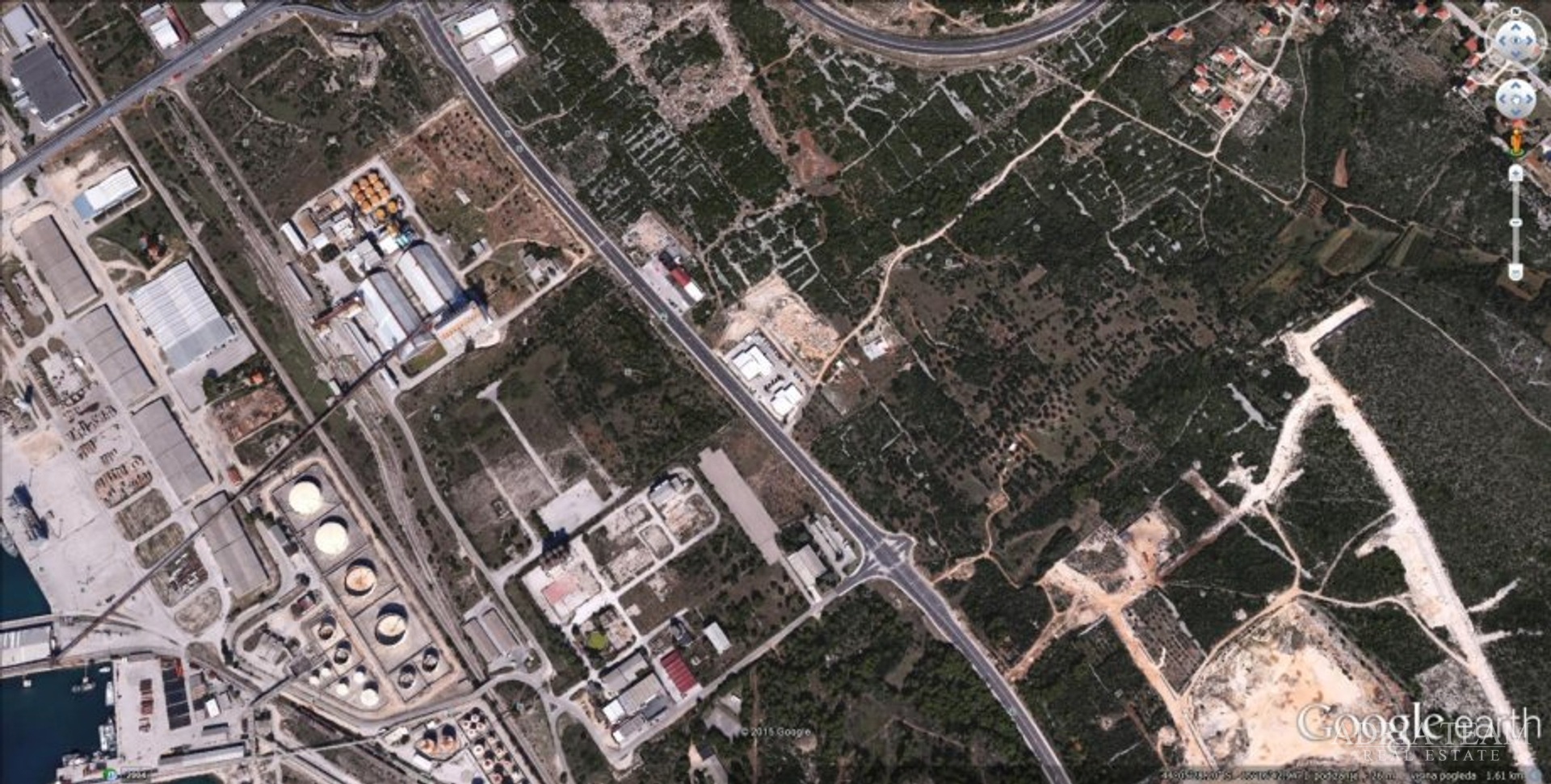 BAUGRUNDSTÜCK FÜR GEWERBLICHE NUTZUNG, AUSGEZEICHNETE TRANSITLAGE! GAŽENICA - ZONE BARBARIČINE