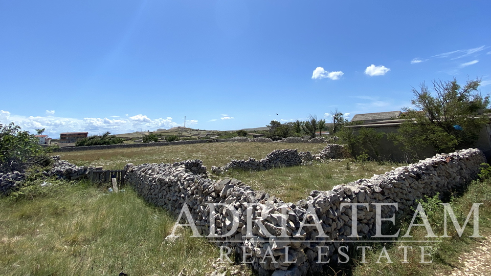 BUILDING LAND IN A PEACEFUL OASIS OF POVLJANA